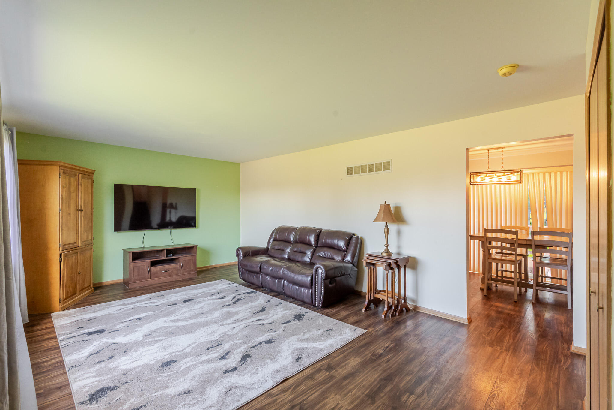 183 West 128th Avenue Crown Point, IN 46307 - Photo 4 of 26 2048x1366
