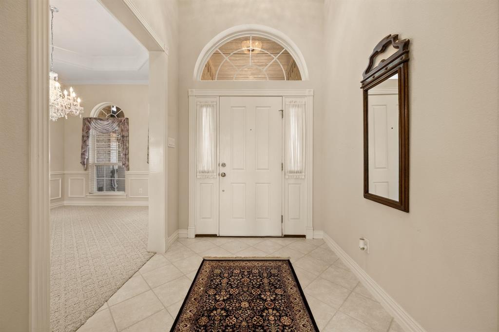 10701 Whitestone Ranch Road Benbrook, TX 76126 - Photo 4 of 26 Spacious entryway