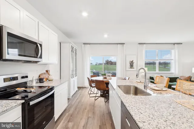 $519,990 | 127 Woodford Drive, Stephens City, VA 22655