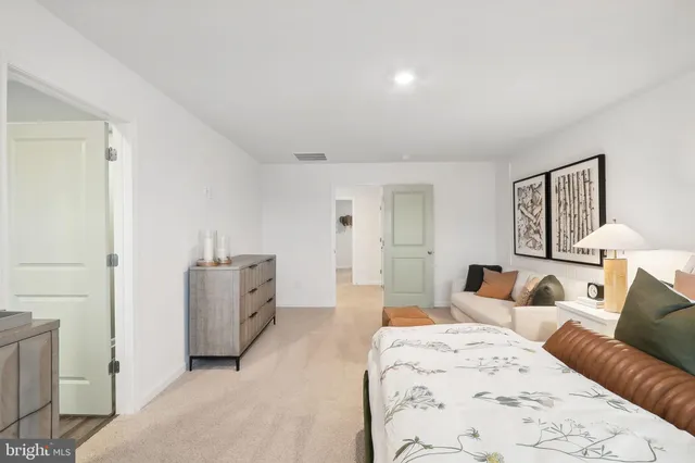 $519,990 | 127 Woodford Drive, Stephens City, VA 22655