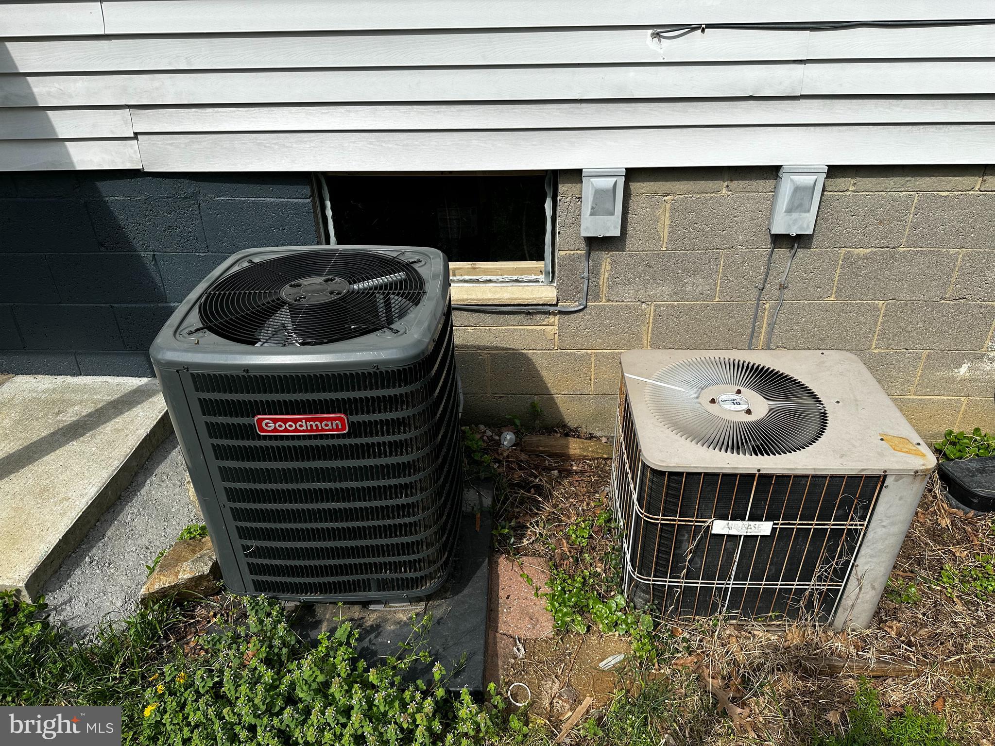 214 10th Street Laurel, MD 20707 - Photo 19 of 118 a bathroom with a sink and a mirror