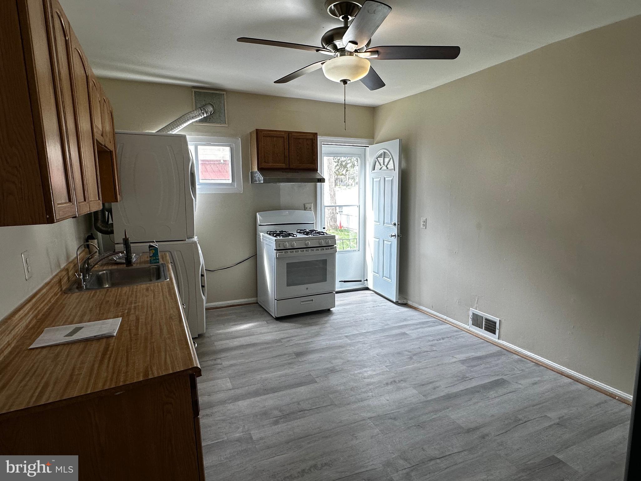 214 10th Street Laurel, MD 20707 - Photo 60 of 118