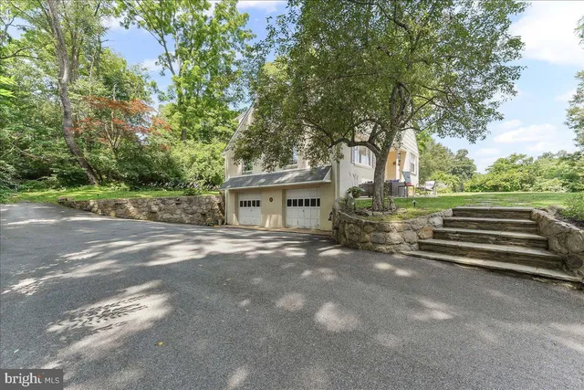 $599,900 | 250 Glen Mills Road, Glen Mills, PA 19342