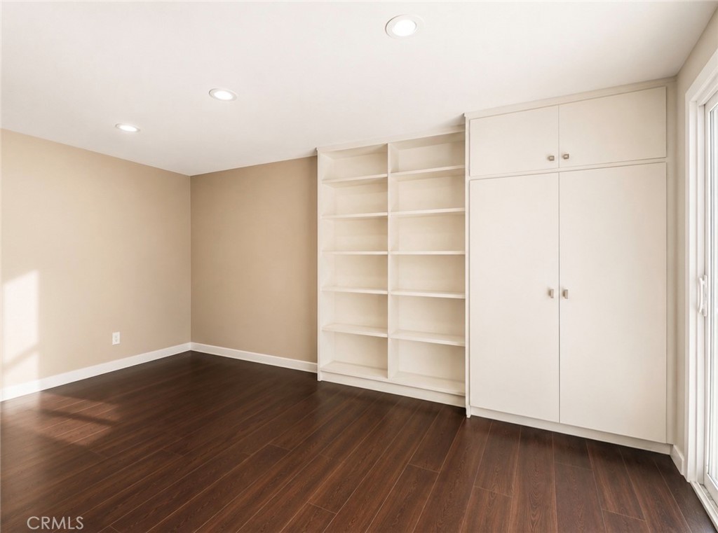 8346 Lexington Road Downey, CA 90241 - Photo 28 of 39 ROOM #5