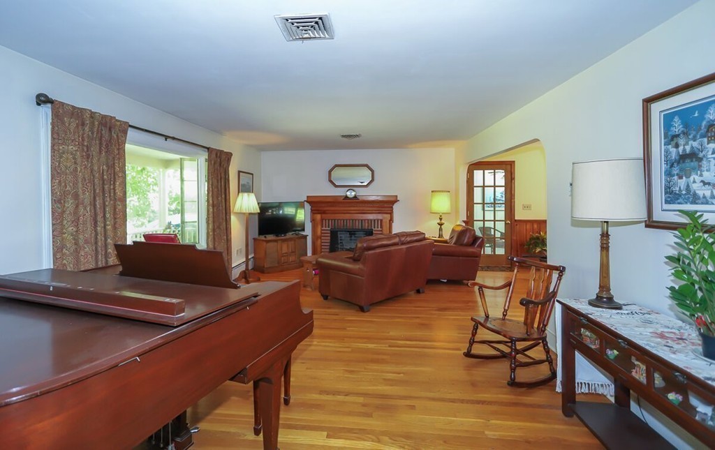 23 Hemlock Road Boxford, MA 01921 - Photo 13 of 26