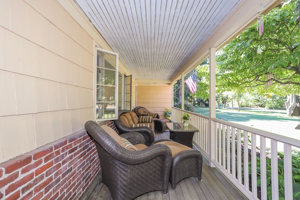 23 Hemlock Road Boxford, MA 01921 - Photo 4 of 26