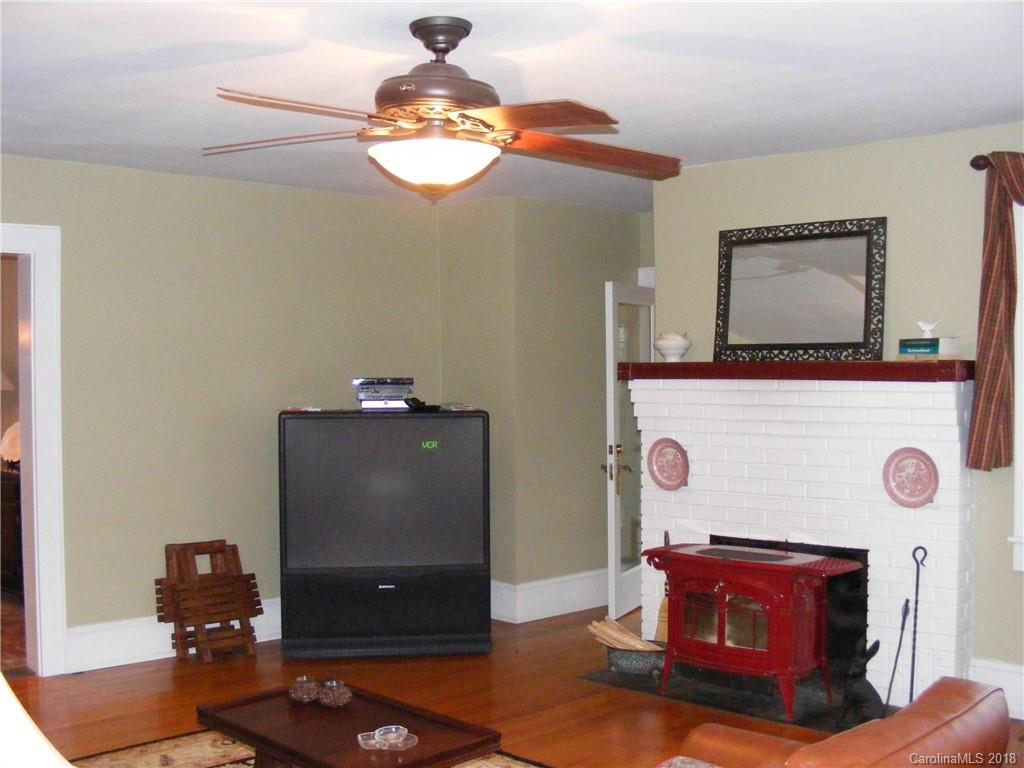 254 Bailey Road Candler, NC 28715 - Photo 14 of 24 Gallery Image 14