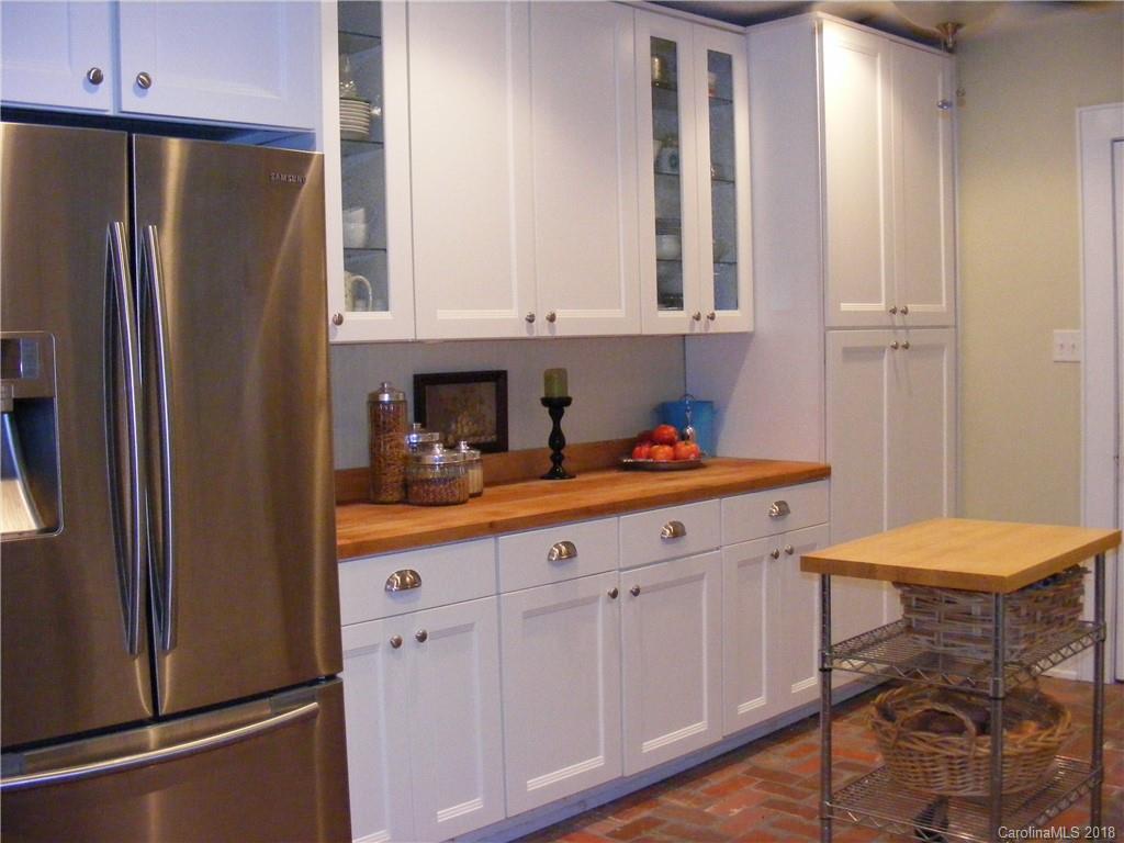 254 Bailey Road Candler, NC 28715 - Photo 10 of 24 Gallery Image 10