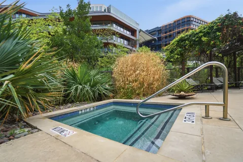 $585,000 | 800 West 5th Street, Unit 906, Austin, TX 78703