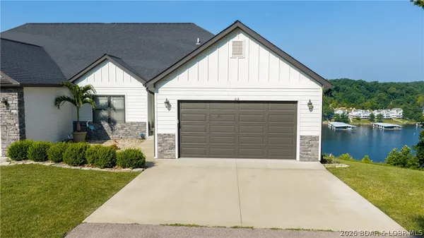 $639,900 | 614 Tuscany Drive, Unit 25B, Camdenton, MO 65020