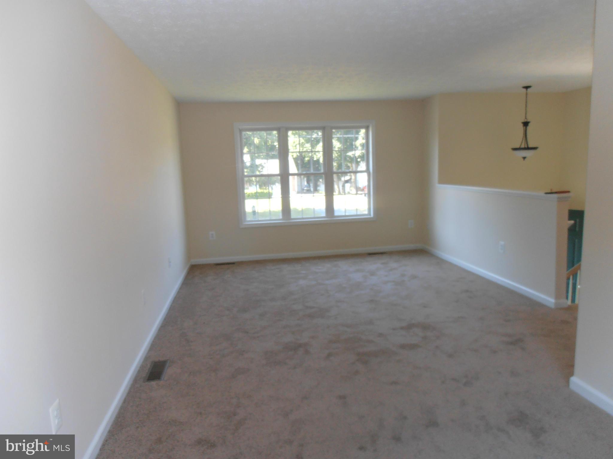 445 Valley Mill Road Winchester, VA 22602 - Photo 10 of 15 Living Room
