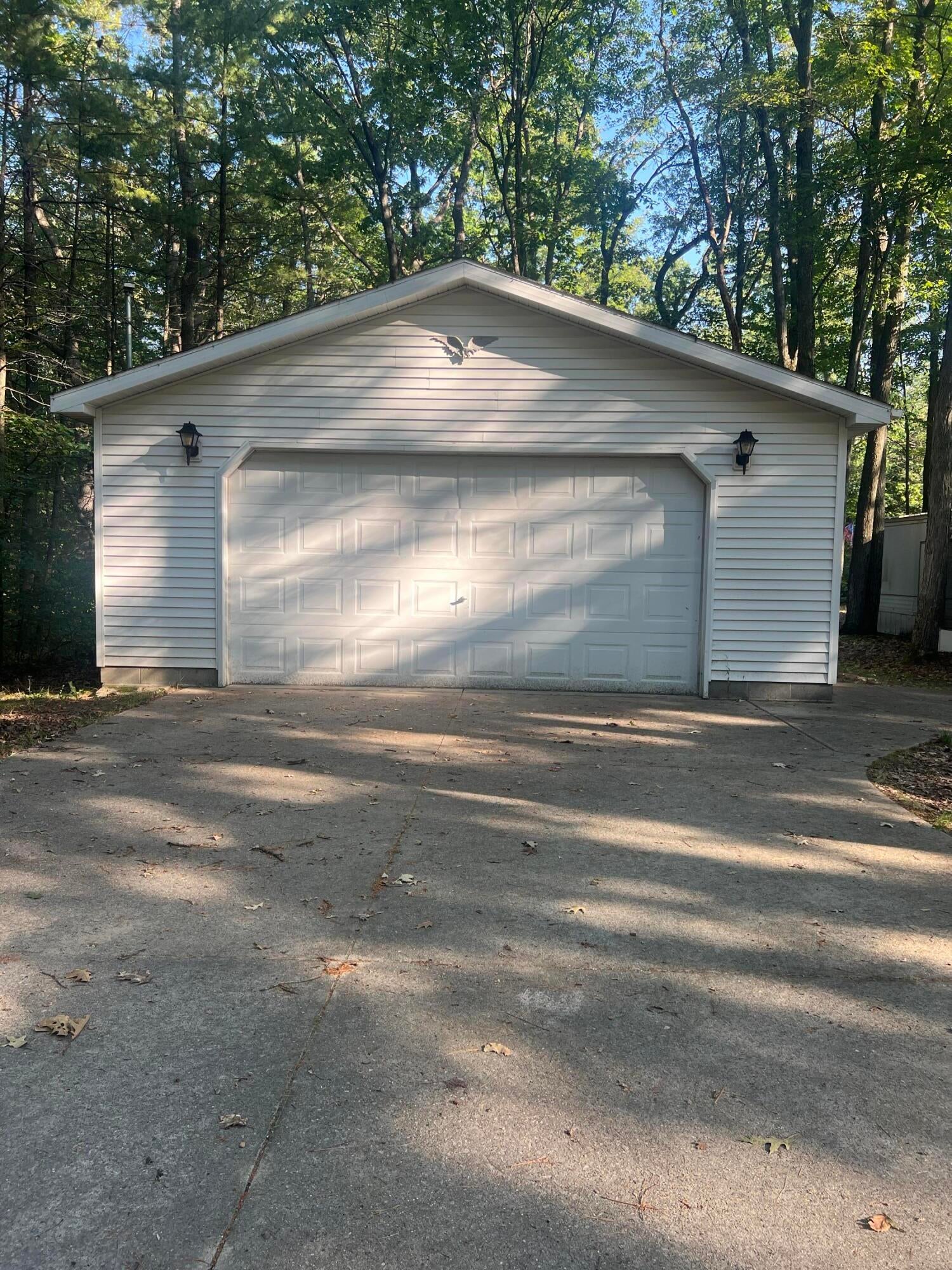8418 West Ausable Road Roscommon, MI 48653 - Photo 4 of 21 Gallery Image 4