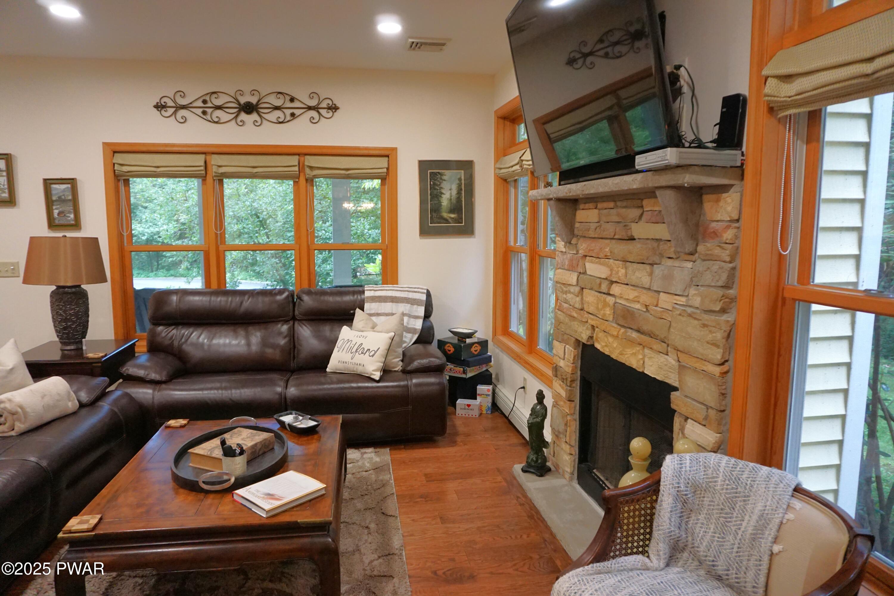 103 Valley Forge Road Milford, PA 18337 - Photo 13 of 50 Living Area