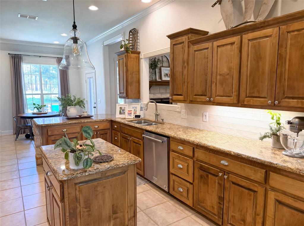 1109 Robbins Road Athens, TX 75751 - Photo 12 of 24