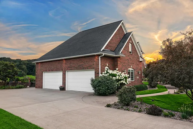 $1,880,000 | 3312 Augusta Lane, Onalaska, WI 54650