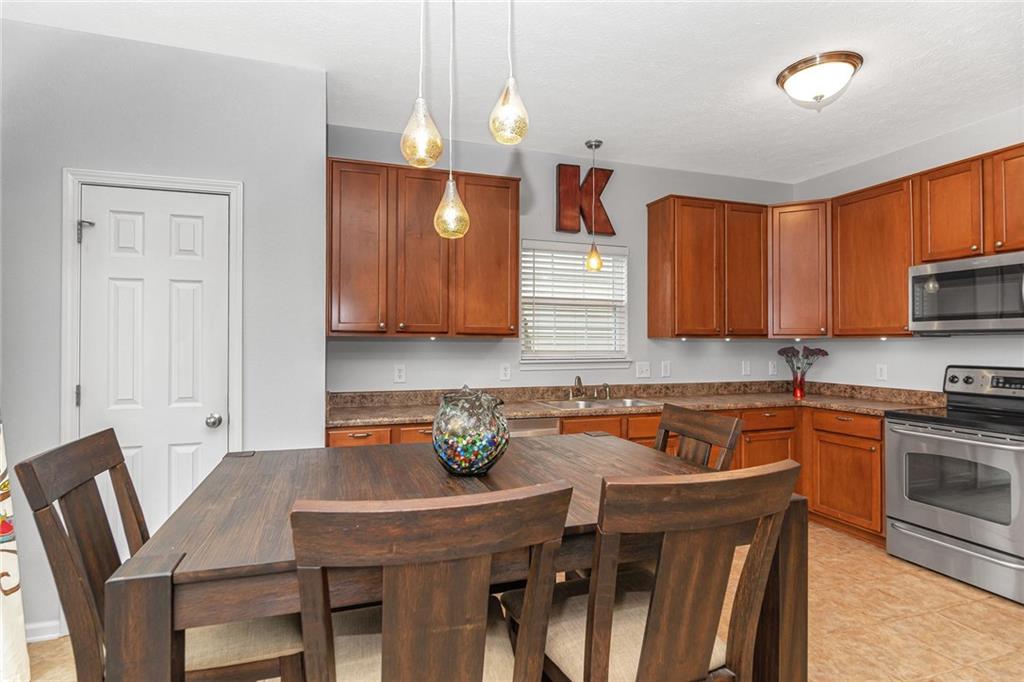 11124 Schoolhouse Road Fishers, IN 46037 - Photo 4 of 30 Gallery Image 4
