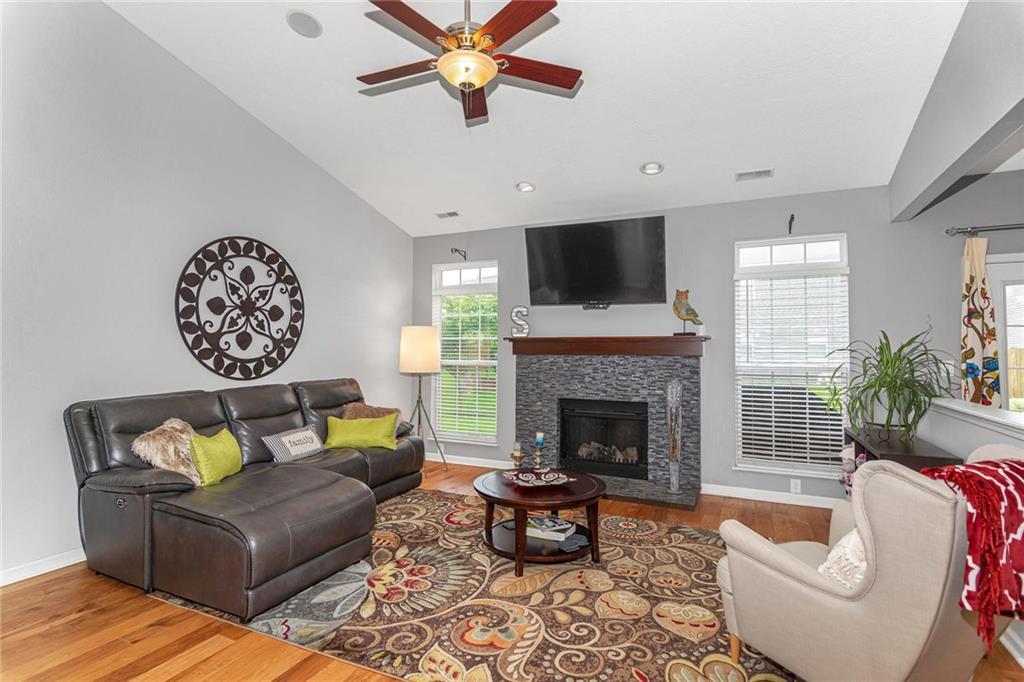 11124 Schoolhouse Road Fishers, IN 46037 - Photo 6 of 30 Gallery Image 6