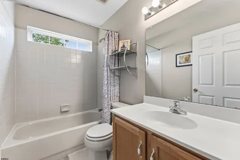 $599,000 | 109 Frenchman Drive, Woodbury, NJ 08096