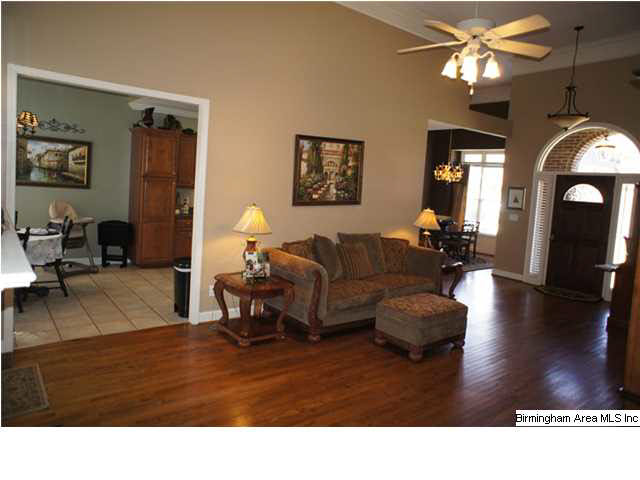 636 Meadow Ridge Drive Birmingham, AL 35242 - Photo 4 of 25