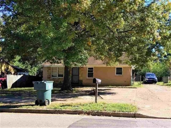 $1,395 | 4746 Hodge Road, Memphis, TN 38109