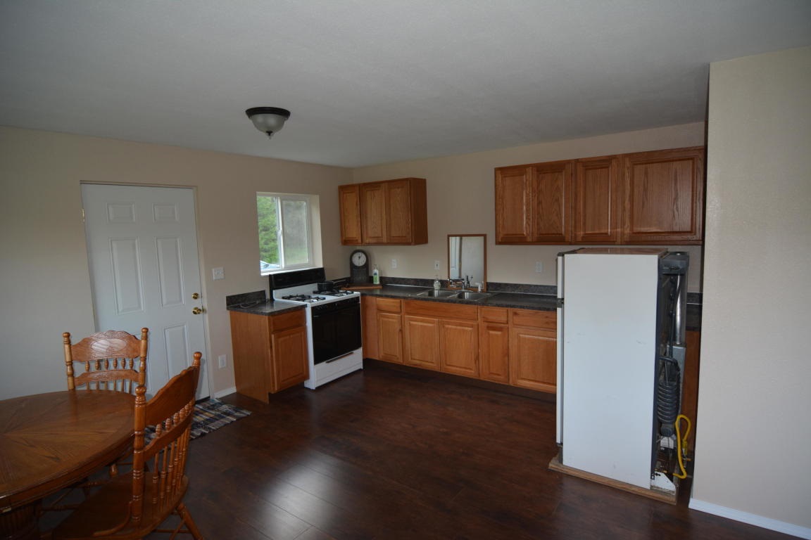 3619 Beck Road Rice, WA 99167 - Photo 4 of 20