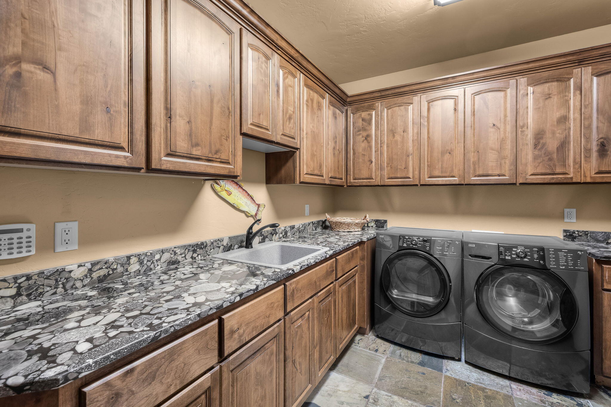 17267 Kingsburg Road Bend, OR 97707 - Photo 31 of 88 2026_05_11_17267_kingsburg_road-35