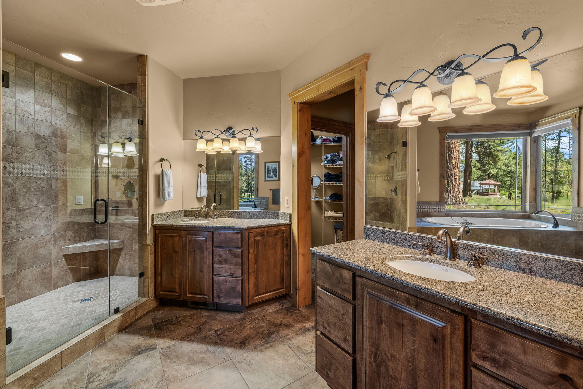 17267 Kingsburg Road Bend, OR 97707 - Photo 36 of 88 2026_05_11_17267_kingsburg_road-42