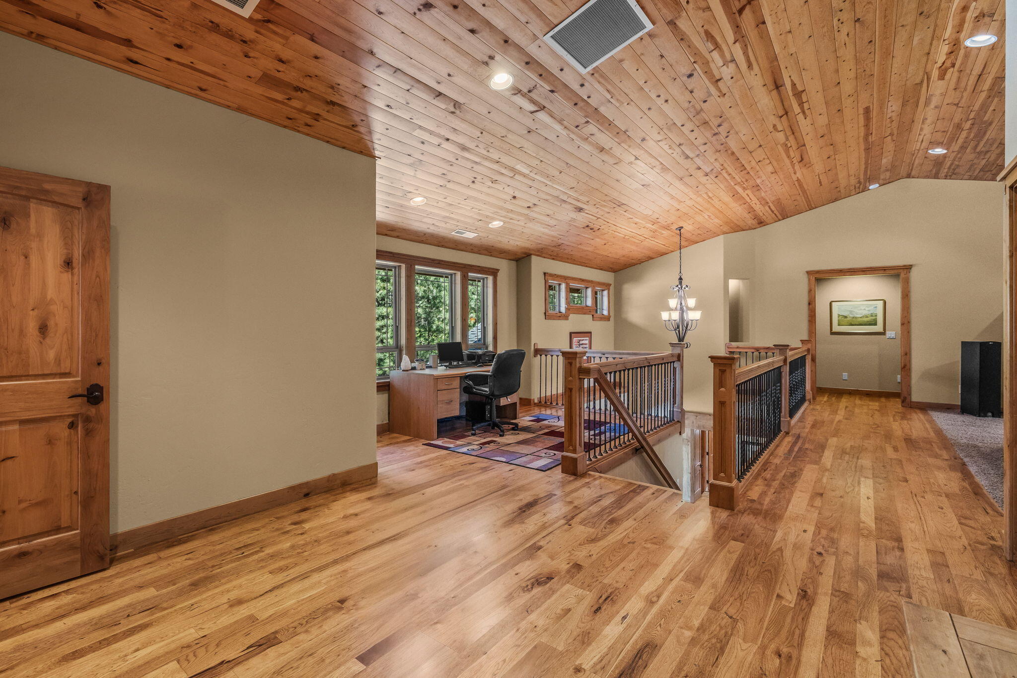 17267 Kingsburg Road Bend, OR 97707 - Photo 40 of 88 2026_05_11_17267_kingsburg_road-47