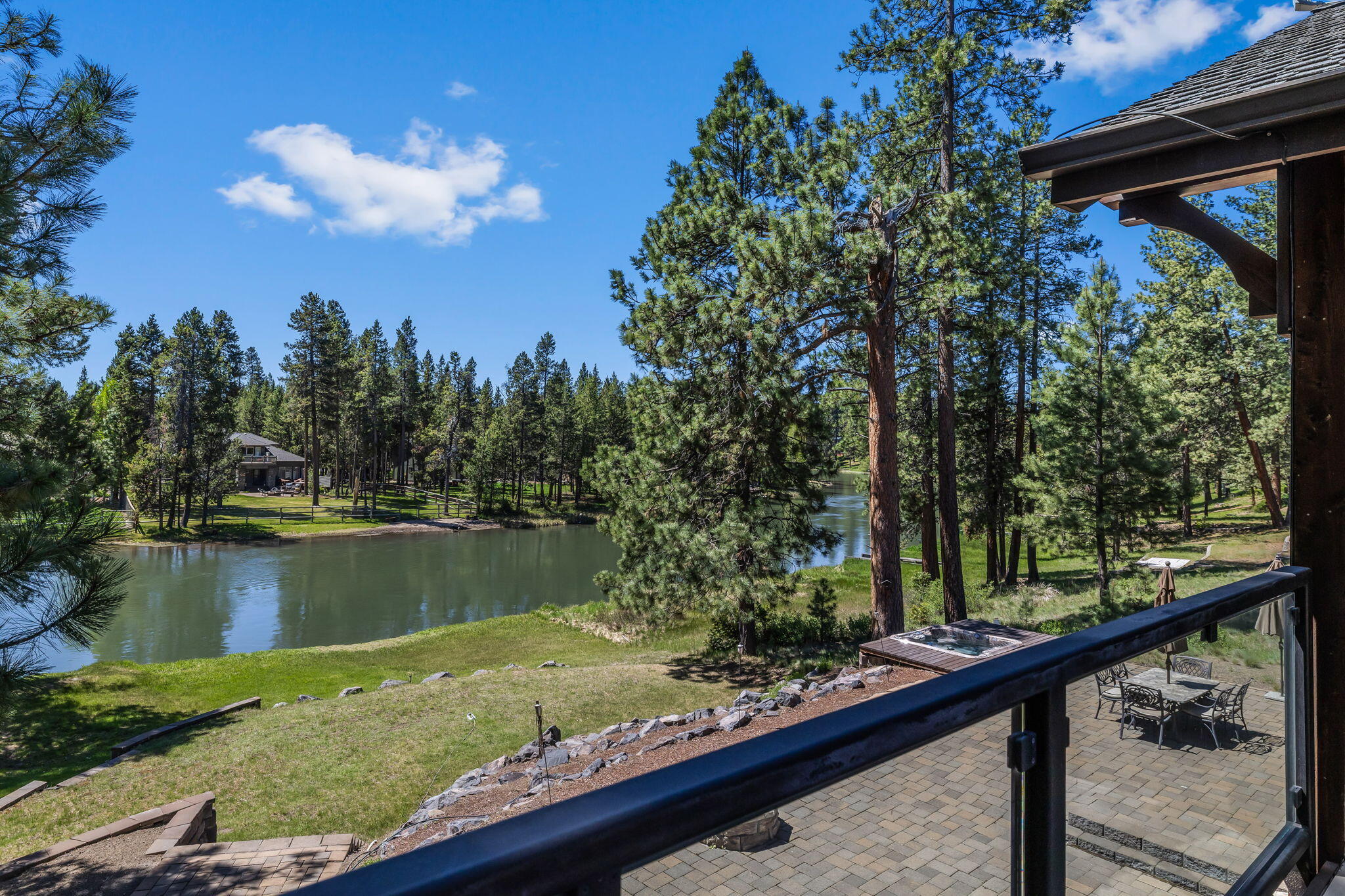 17267 Kingsburg Road Bend, OR 97707 - Photo 53 of 88 2026_05_11_17267_kingsburg_road-63