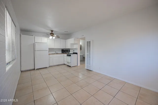 $895 | 903 South Kenwood Circle, Unit 4, Tempe, AZ 85281