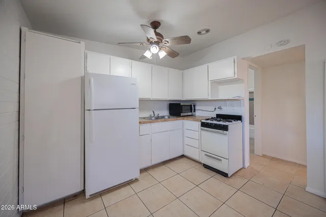 $895 | 903 South Kenwood Circle, Unit 4, Tempe, AZ 85281