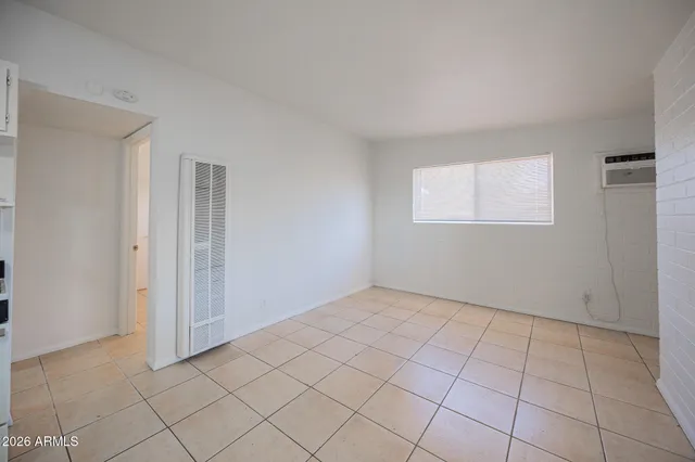 $895 | 903 South Kenwood Circle, Unit 4, Tempe, AZ 85281