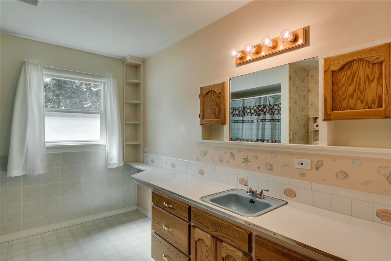 1108 North University Road Spokane Valley, WA 99206 - Photo 9 of 20