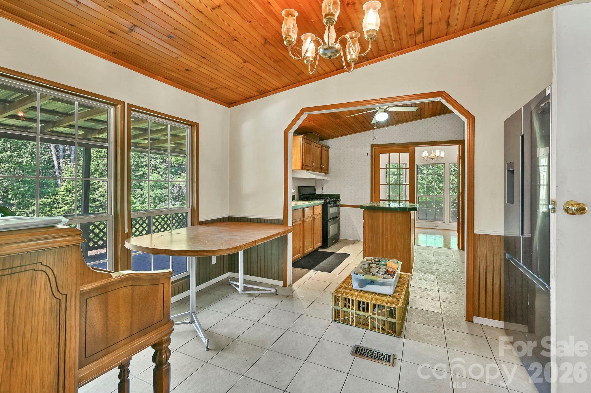 284 Paul Gosnell Road Marshall, NC 28753 - Photo 7 of 23