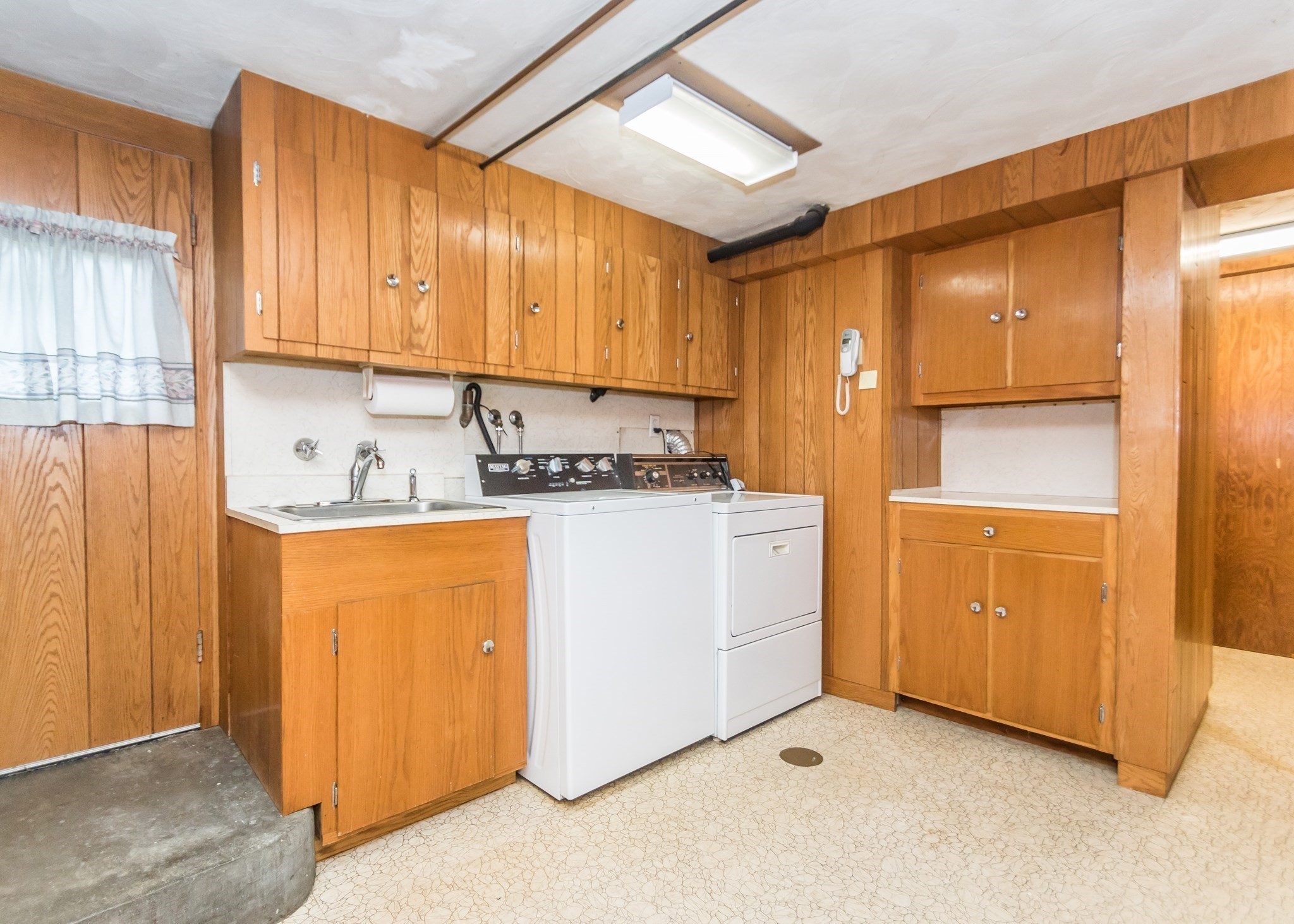 1785 Trapelo Road Waltham, MA 02451 - Photo 20 of 29 Gallery Image 20