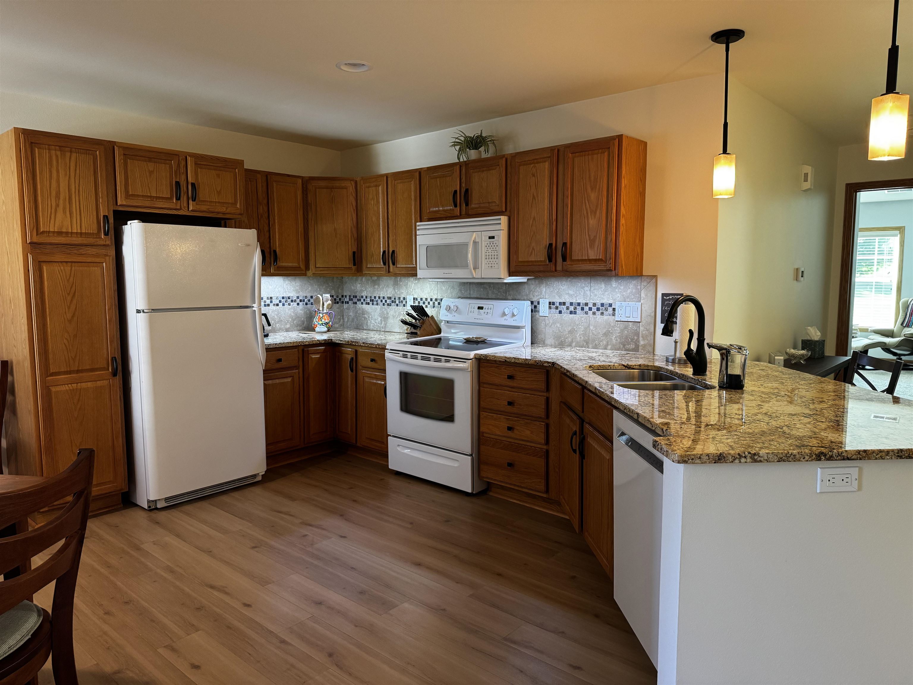 77 Northlight Way Fitchburg, WI 53711 - Photo 4 of 31