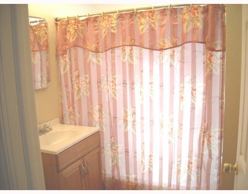 2867 Middletown Road Pittsburgh, PA 15204 - Photo 10 of 14 Master Bath/Spa.