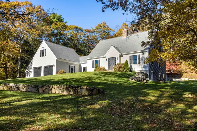 $849,000 | 88 Joe Thompson Road, Marstons Mills, MA 02648