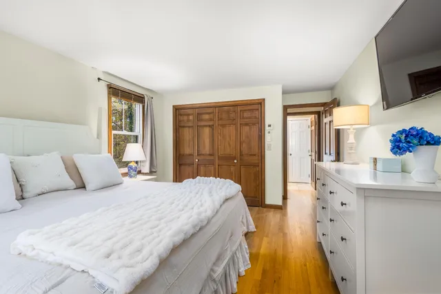 $849,000 | 88 Joe Thompson Road, Marstons Mills, MA 02648