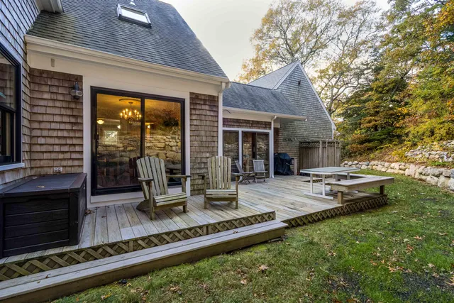 $849,000 | 88 Joe Thompson Road, Marstons Mills, MA 02648