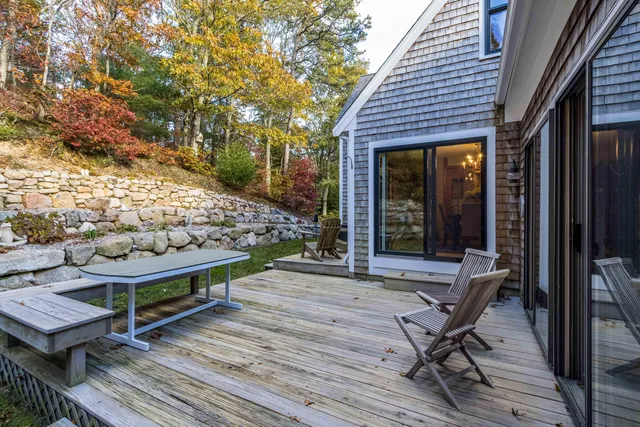 $849,000 | 88 Joe Thompson Road, Marstons Mills, MA 02648