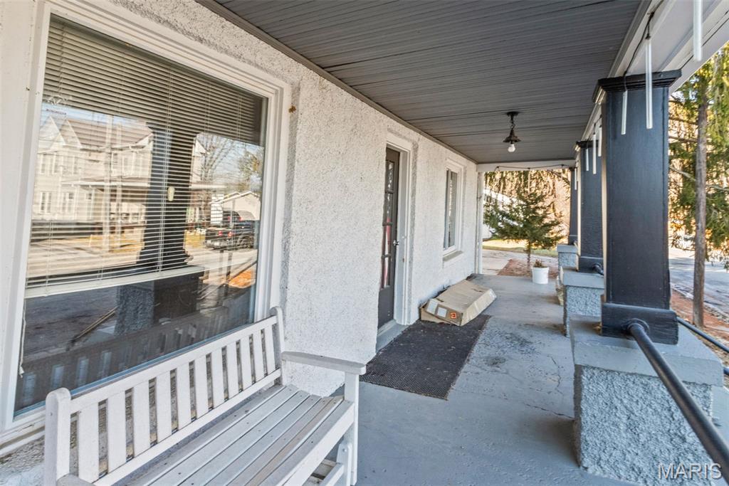 208 North County Road Hardin, IL 62047 - Photo 5 of 75 Gallery Image 5