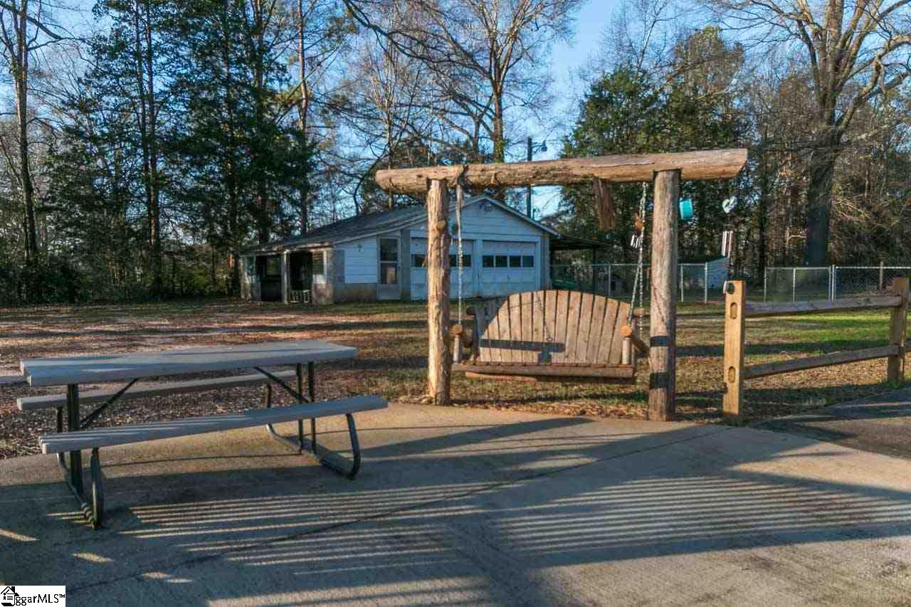 105 Henry Street Clinton, SC 29325 - Photo 12 of 16 Gallery Image 12