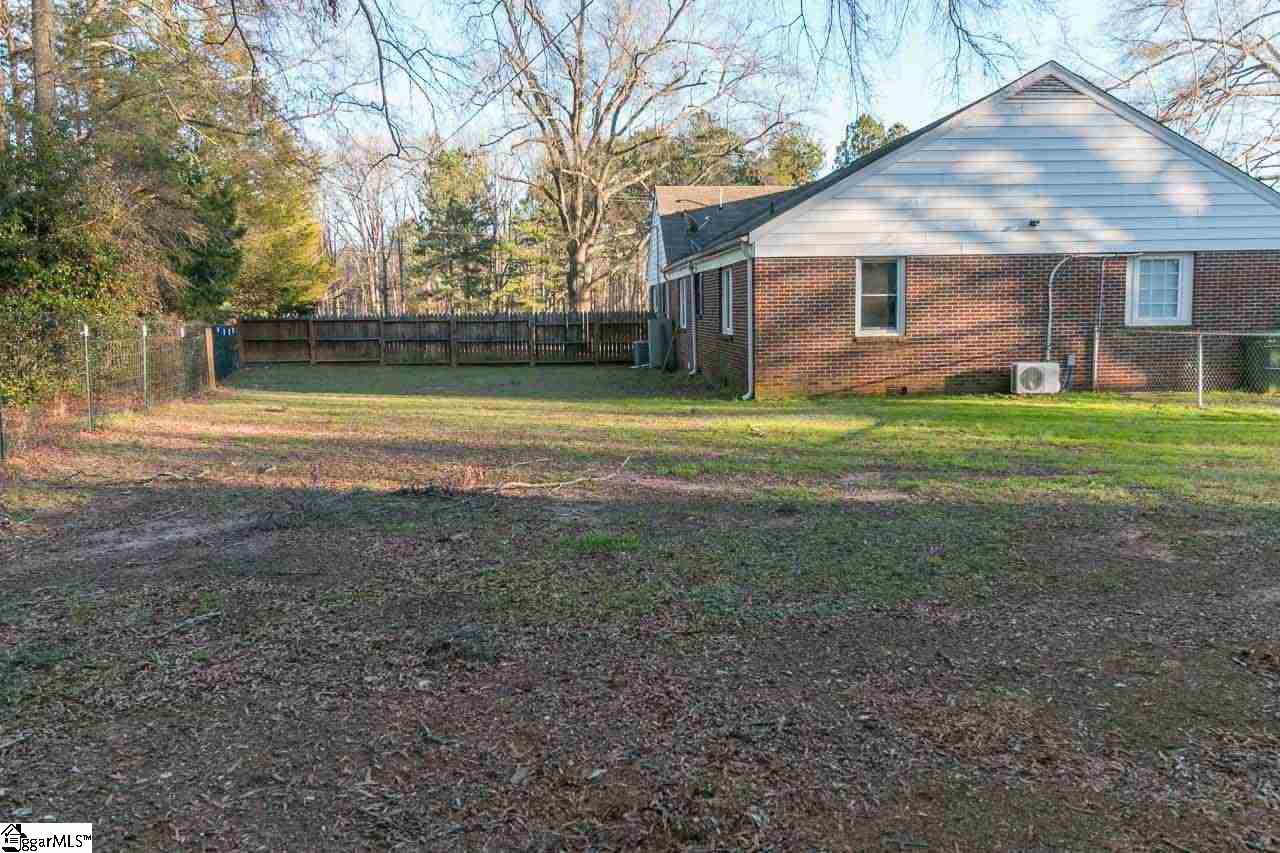 105 Henry Street Clinton, SC 29325 - Photo 15 of 16 Gallery Image 15