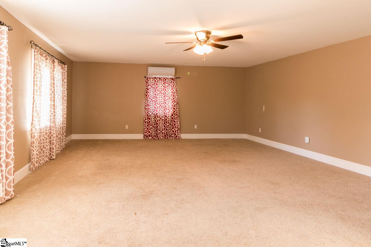 105 Henry Street Clinton, SC 29325 - Photo 7 of 16 Gallery Image 7