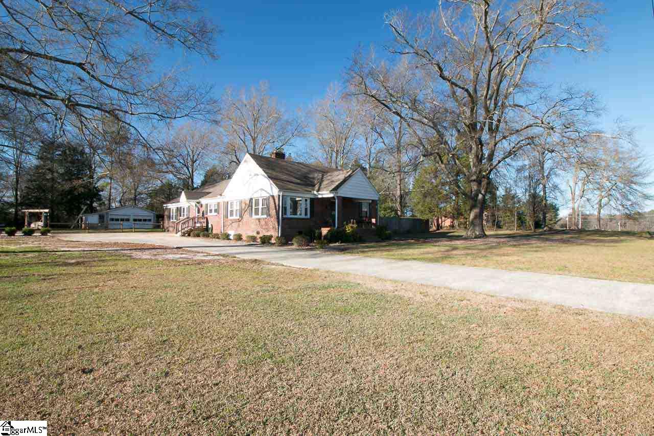 105 Henry Street Clinton, SC 29325 - Photo 9 of 16 Gallery Image 9