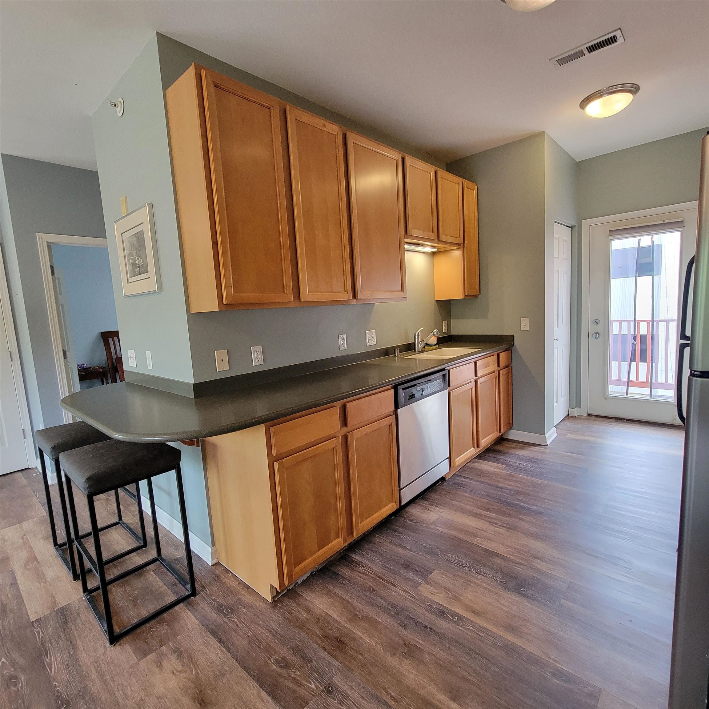 588 North Midvale Boulevard, Unit 301 Madison, WI 53705 - Photo 17 of 30