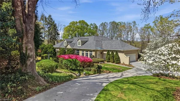 $1,999,000 | 4 Deerwood Court, Greensboro, NC 27410