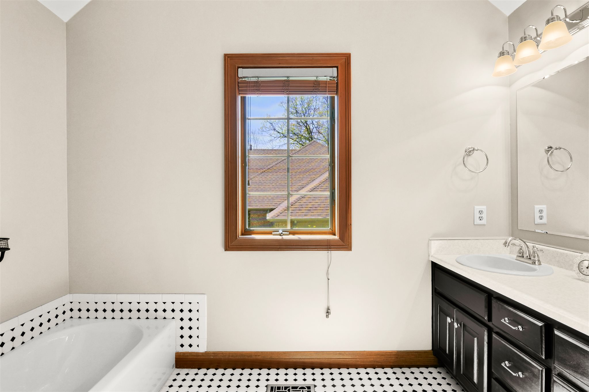 2332 Lake Ridge Drive Fort Wayne, IN 46804 - Photo 22 of 36 Gallery Image 22