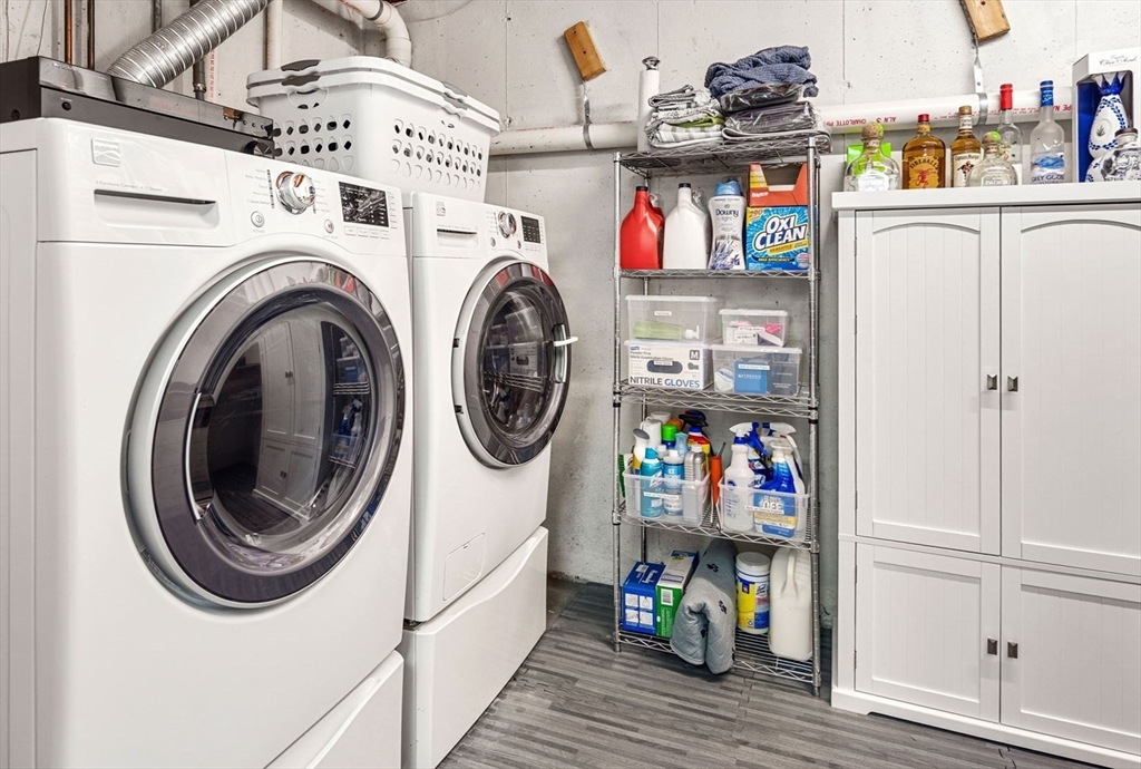 28 Andrews Farm Road Boxford, MA 01921 - Photo 33 of 42 a utility room with dryer and washer